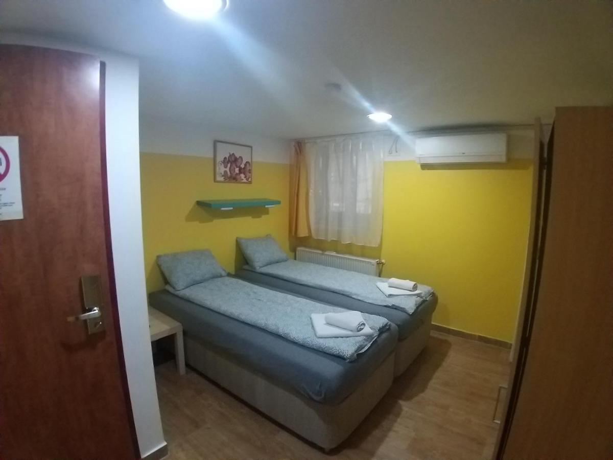 Deniz Guesthouse Βουδαπέστη Εξωτερικό φωτογραφία