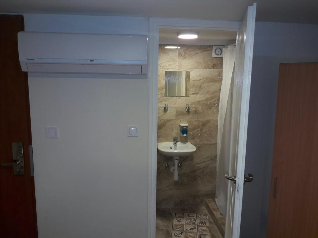 Deniz Guesthouse Βουδαπέστη Εξωτερικό φωτογραφία